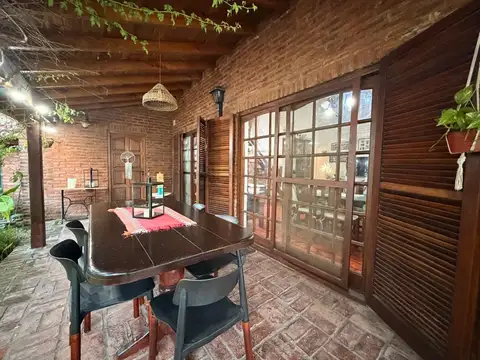 Casa 5 ambientes con 1 baño