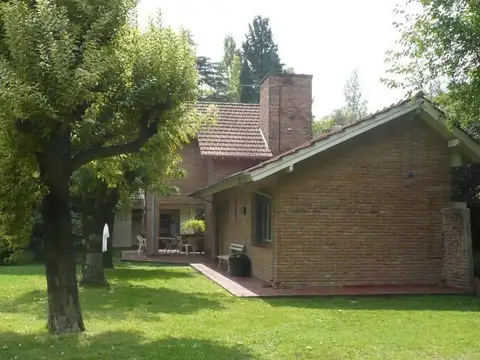 Casa 4 ambientes con 3 baños