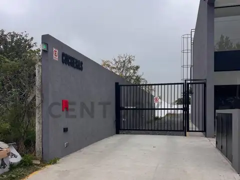 Cocheras en venta en complejo de locales y oficinas
