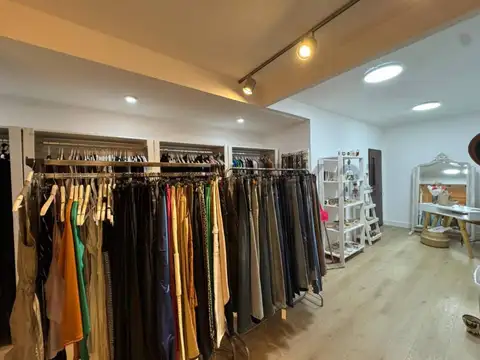 43 entre 12 y 13 800, Piso 0