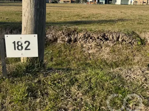 Venta de lote interno en Fincas Sporting con financiaciòn