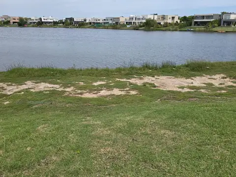 Av de Los Lagos s/n Escobar