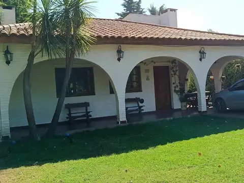 Casa en venta de 3 ambientes, con piscina. Country Banco Provincia, Francisco Alvarez