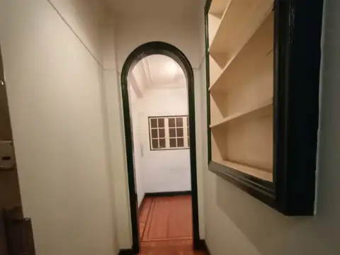 Avenida José María Moreno 100, Piso 1