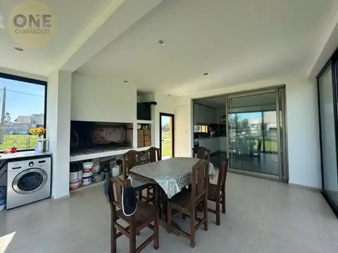 467 entre 138 y 141 - Barrio Las Carolinas