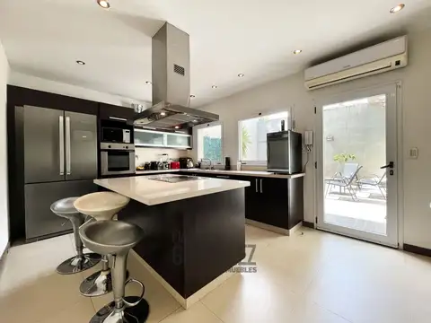 PH Planta Baja al frente c/cochera - B. Naón