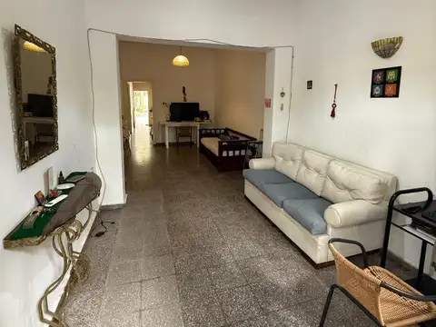 Julio A. Roca 600