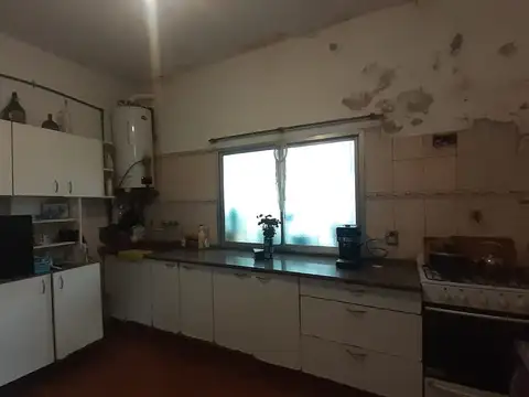 J P T Battle Y Ordonez 5500, Piso pb