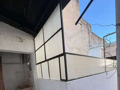 Avenida Rivadavia 10200, Piso 1