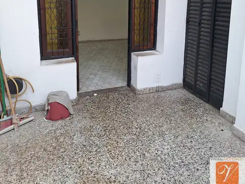 Depto Tipo Casa 2 ambientes con 1 baño