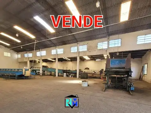 Galpón-Empaque ubicado a 1300 mts de acceso a Concordia 