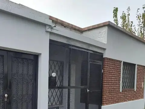 Casa en venta - 2 Dormitorios 1 Baño - José C. Paz