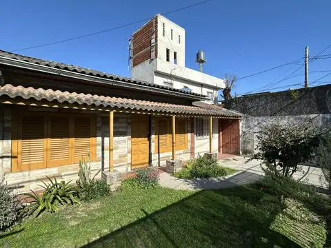 Miguel Angel Mauriño n° 786 entre Cerrito y Comandante Franco
