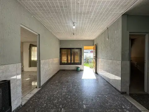Casa en Venta en Bernal Oeste, USD 38.000