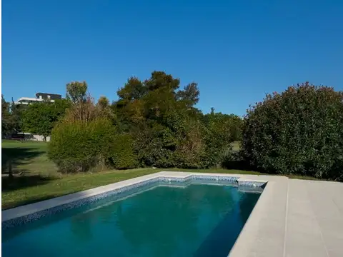 Abril Club De Campo 100