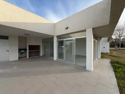 Casa en Venta al Oeste