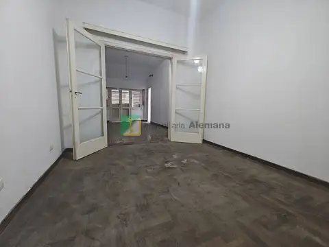Depto Tipo Casa en Venta con 2 cocheras
