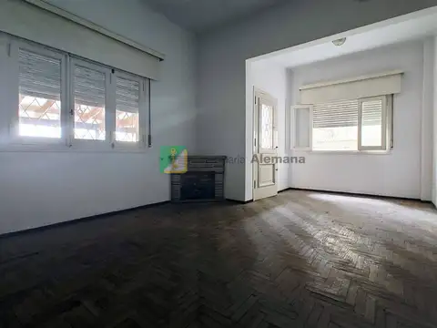 Depto Tipo Casa en Venta de 4 dormitorios