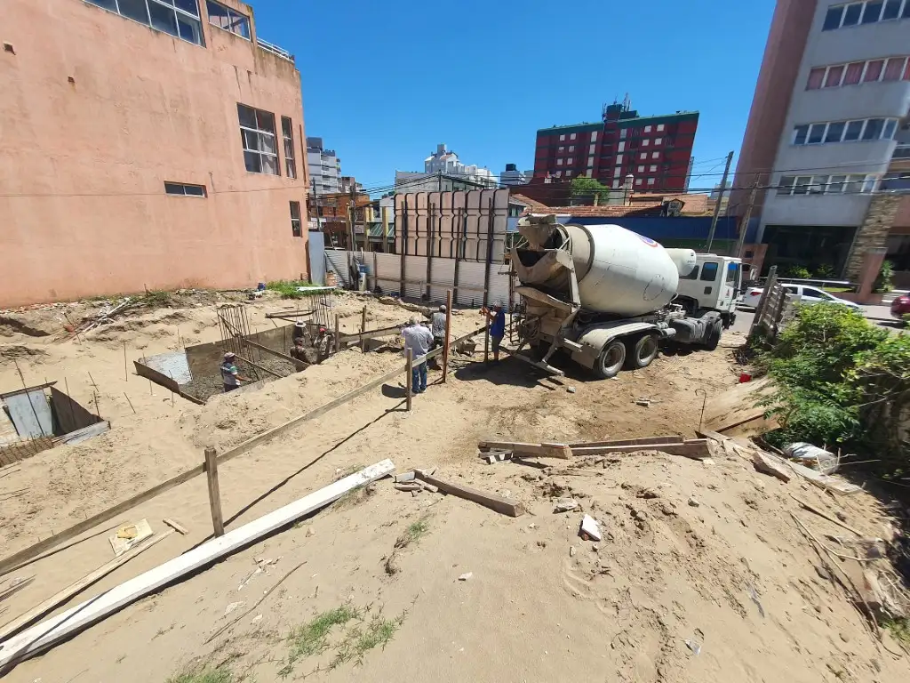 BRUNO VI de 24 Unidades en San Bernardo Del Tuyu