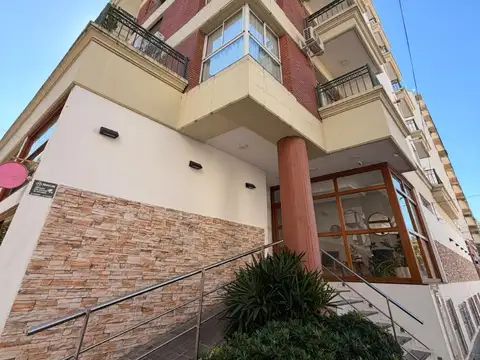 Departamento en Alquiler en Lanus Oeste, $ 490.000