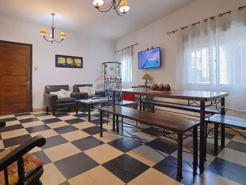 Departamento 4 ambientes con 2 baños