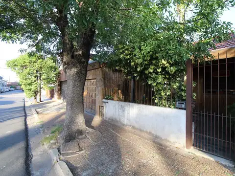 OPORTUNIDAD VENTA CHALET 5 AMBIENTES ESCUCHA OFERTA