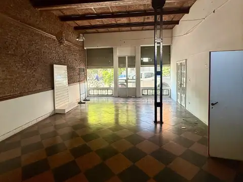 Local en Alquiler en Abasto, $ 1.400.000