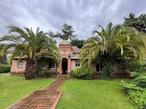 Casa en venta y alquiler 4 ambientes en La Tradición