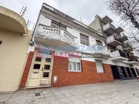 VENTA PH 3 AMBIENTES CON PATIO A RECICLAR EN VILLA PUEYRREDON