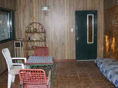 Casa 3 ambientes con 2 baños