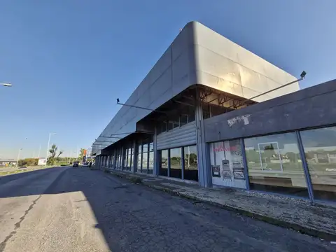 Edificio Comercial con oficinas en Castelar