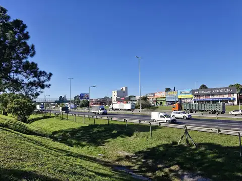Av. Presidente Perón al 6300