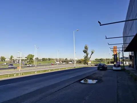 Edificio Comercial con oficinas en Castelar