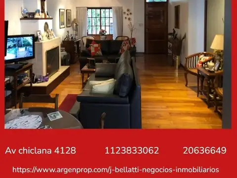 CASA DE 5 AMBIENTES. BOEDO: 4 BAÑOS, GARAGE, PARQUE, QUINCHO