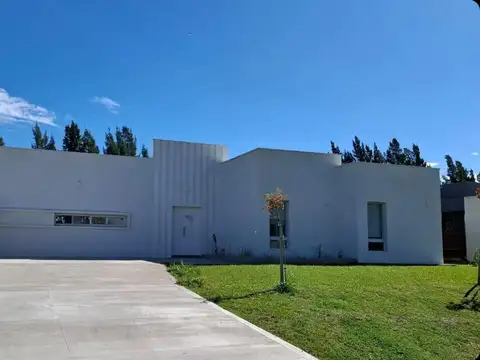 CASA EN VENTA - MATISSE CARDALES