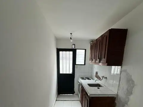 Depto Tipo Casa en Alquiler de 1 dormitorio