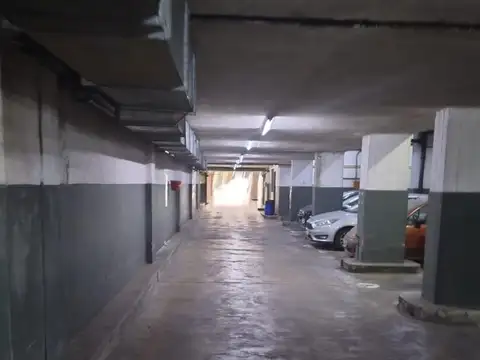 Cochera en Venta con acceso Ascensor