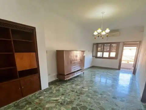 Depto Tipo Casa en Alquiler de 3 ambientes