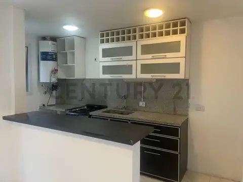 Casa en Alquiler con 1 cochera