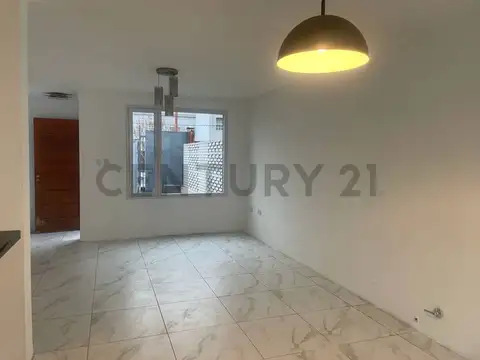 Casa en Alquiler en La Plata, $ 900.000