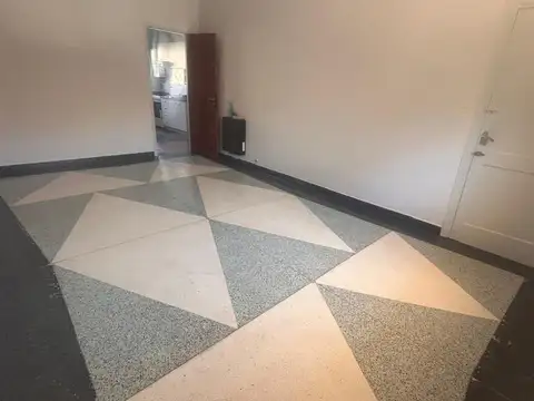 WARNES 2000, Piso PB