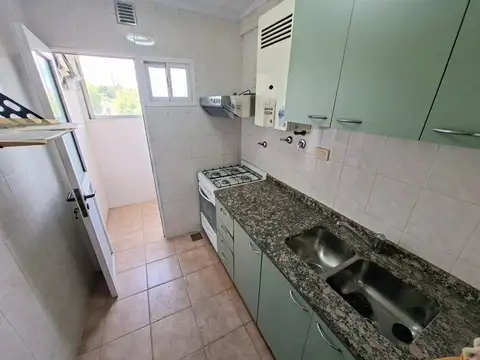 VENTA DEPTO 3 AMB BERNAL OESTE