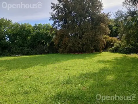 Venta Lote central en Barrio Privado San Francisco con salida a pulmón verde.