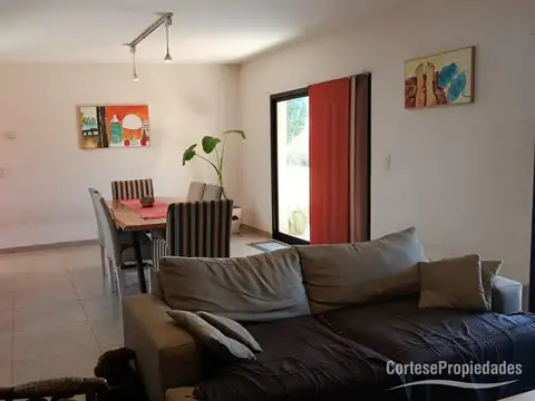 Casa 4 ambientes con 3 baños