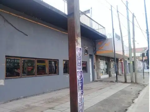 Local comercial en venta sobre Av. Calchaquí. 340 mts2.