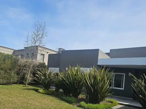 Casa en Venta en La Montura, USD 365.000