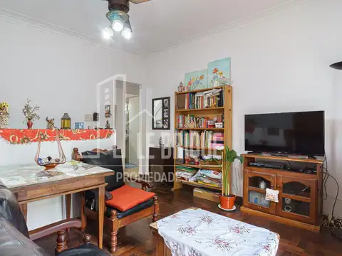 Depto Tipo Casa 5 ambientes con 2 baños