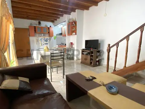 Venta PH 2 Amb. Tipo Dúplex con Bajas Expensas en Monte Castro