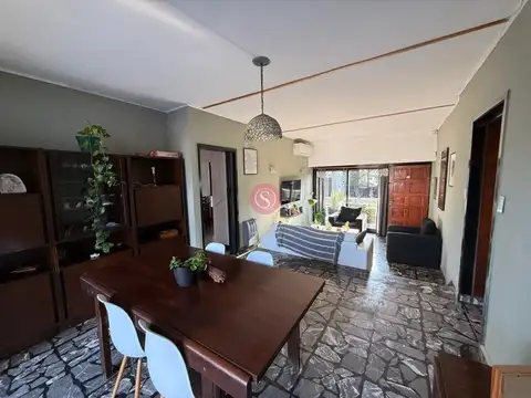 Casa 4 ambientes con 1 baño
