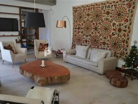 Casa en Alquiler de 3 dormitorios